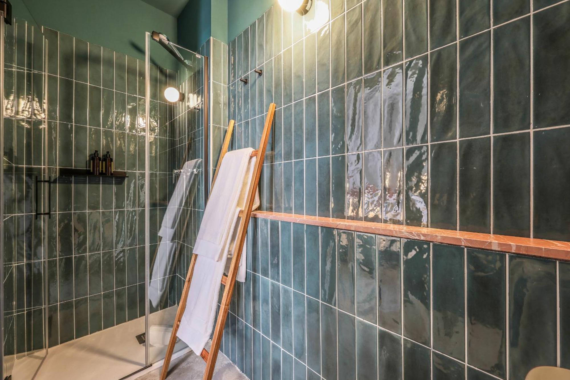 Live Coworking - Self Service - Guest house Madrid