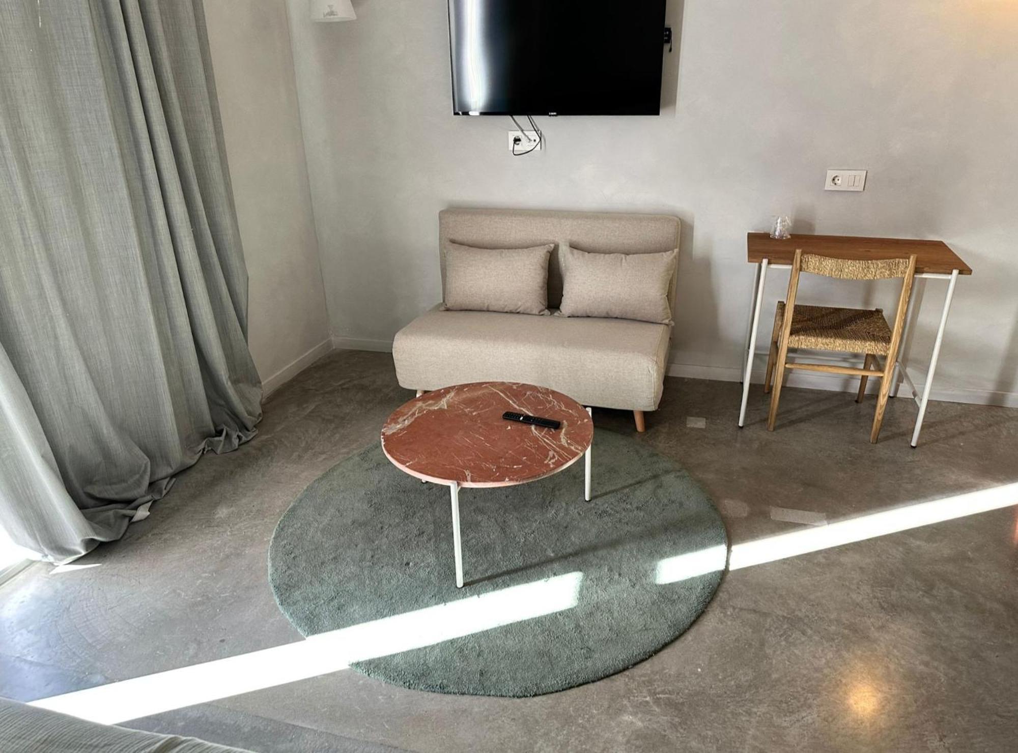 Guest house Live Coworking - Self Service -